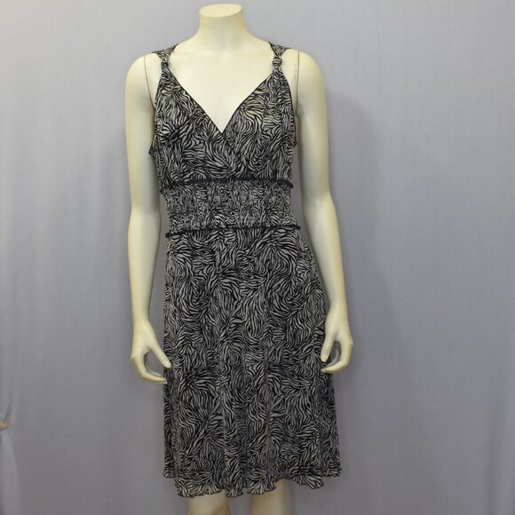BCBG MAXZARIA V NECK SURPLICE NECKLINE DRESS SZ LG - Picture 11 of 11